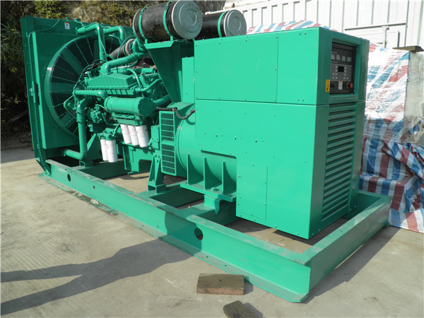 大名发电车出租-柴油发电机散热器怎样散热