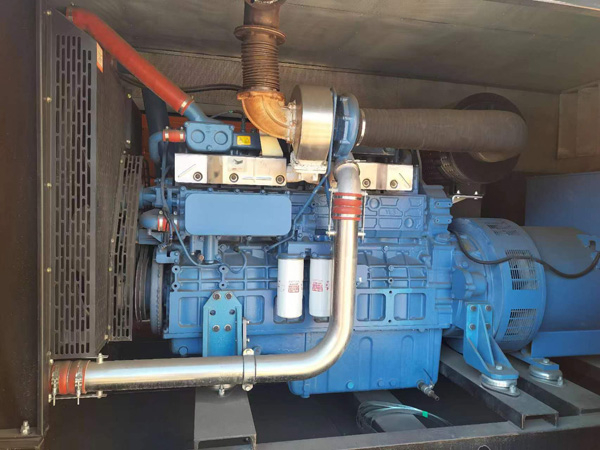 大名燃油消耗率与进气温度的具体关系是什么？