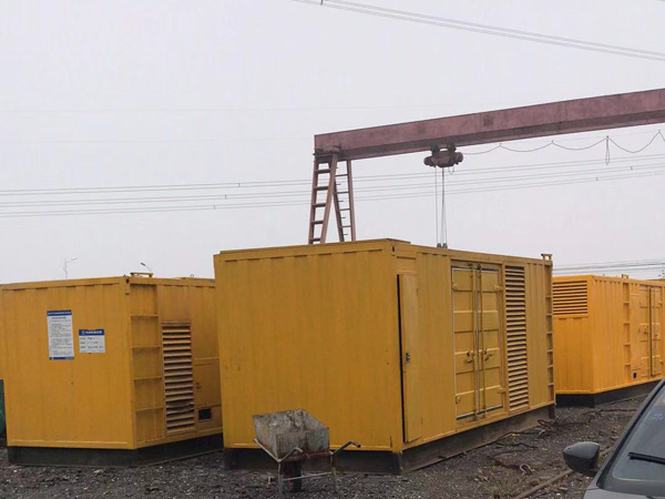 大名100kw柴油发电机组每小时油耗？