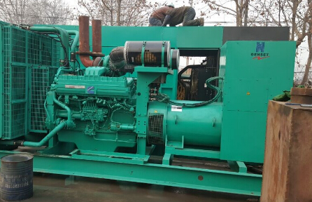 大名发电机组如何判断水冷式机油散热器内部是否需要清洗？